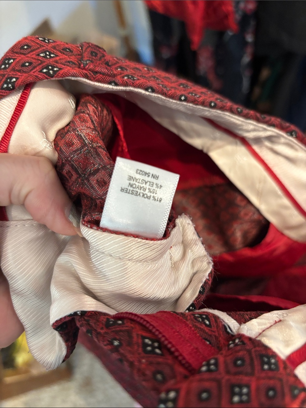 Ann Taylor Red Patterned Ankle Cropped Pants - Picture 3 of 10